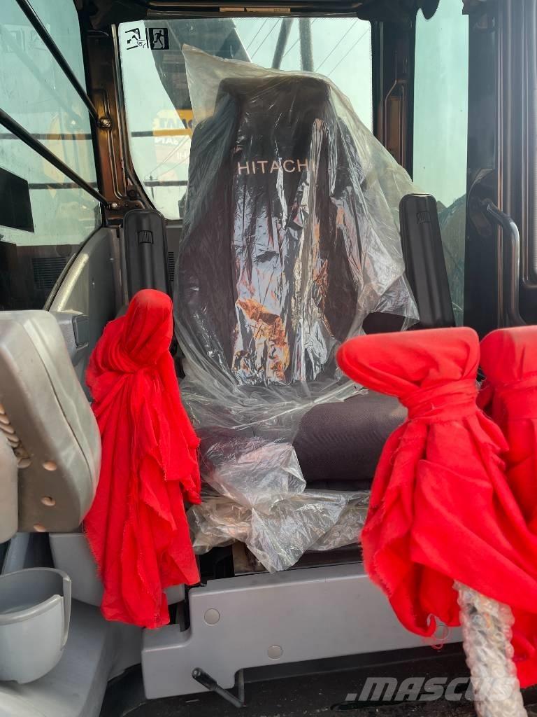 Hitachi ZX 240 حفارات زحافة