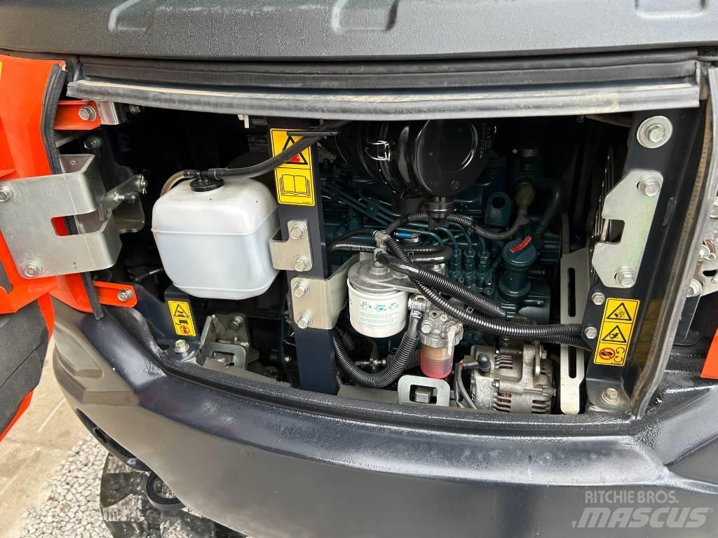 Kubota KX030-4 حفارات صغيرة أقل من 7 طن (حفارات صغيرة)