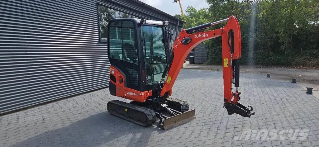 Kubota KX019-4 حفارات صغيرة أقل من 7 طن (حفارات صغيرة)