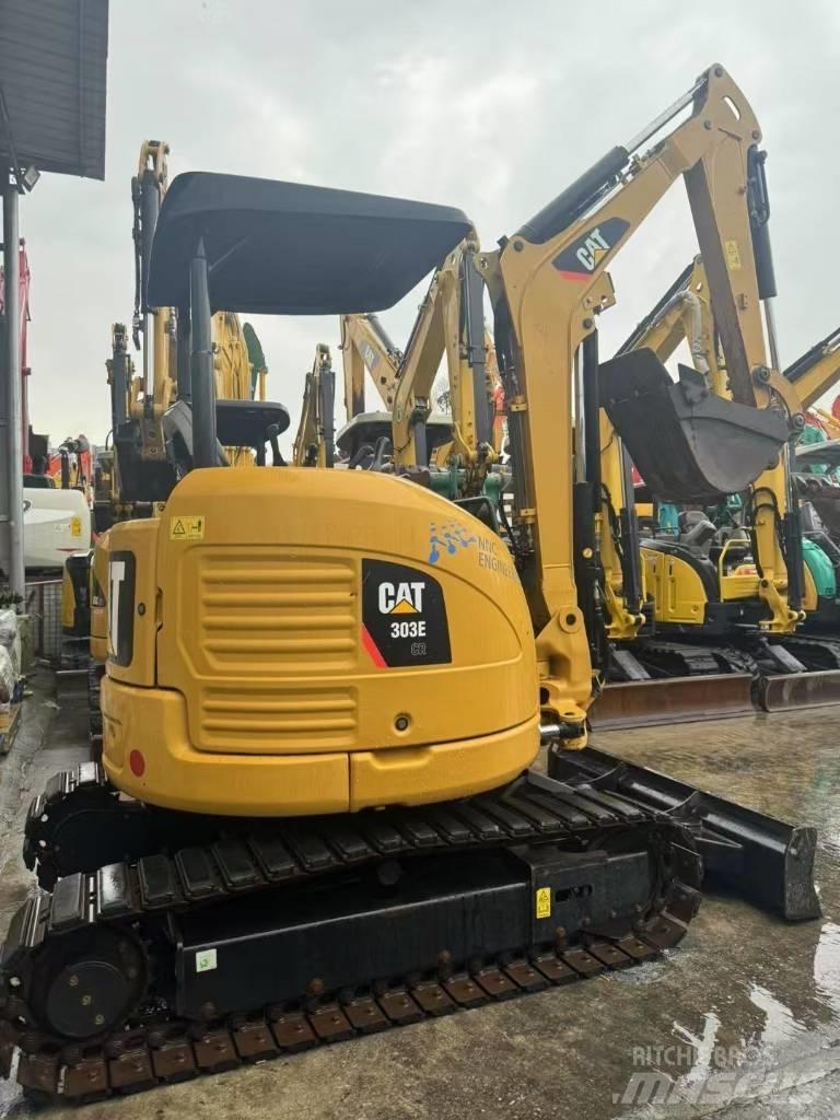 CAT 303 E CR حفارات زحافة