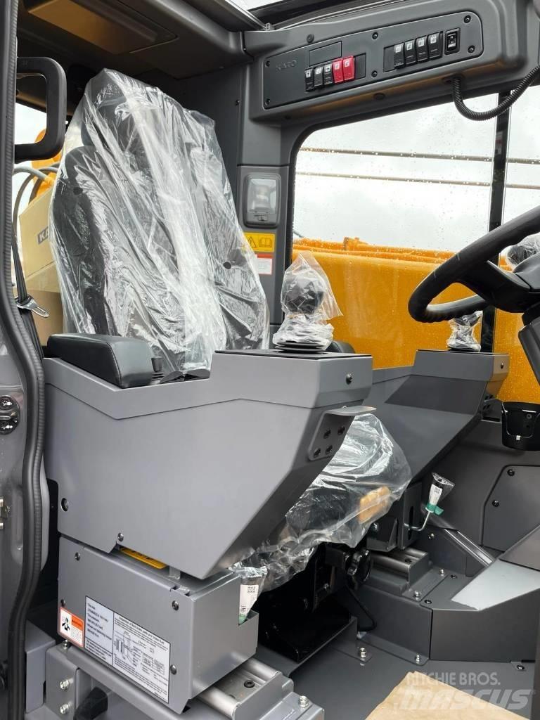 Kato CR-130Rv رافعات صالحة لكل أنواع الطرق