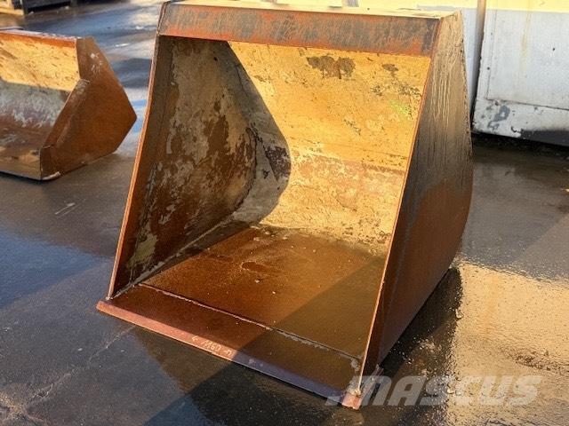 Manitou USED BUCKET دلاء