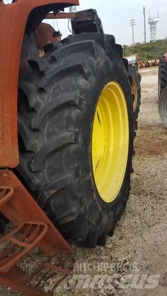  Pneus 460/85R38 Tyres, wheels and rims