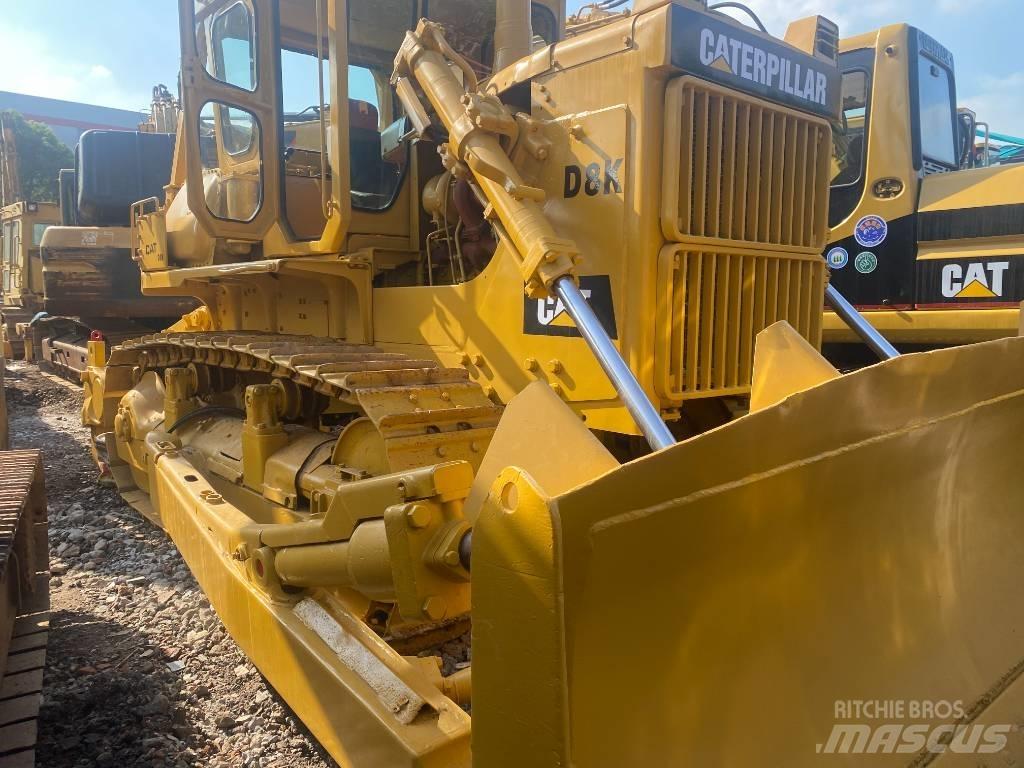 CAT D 8 K بلدوزرات مجنزرة