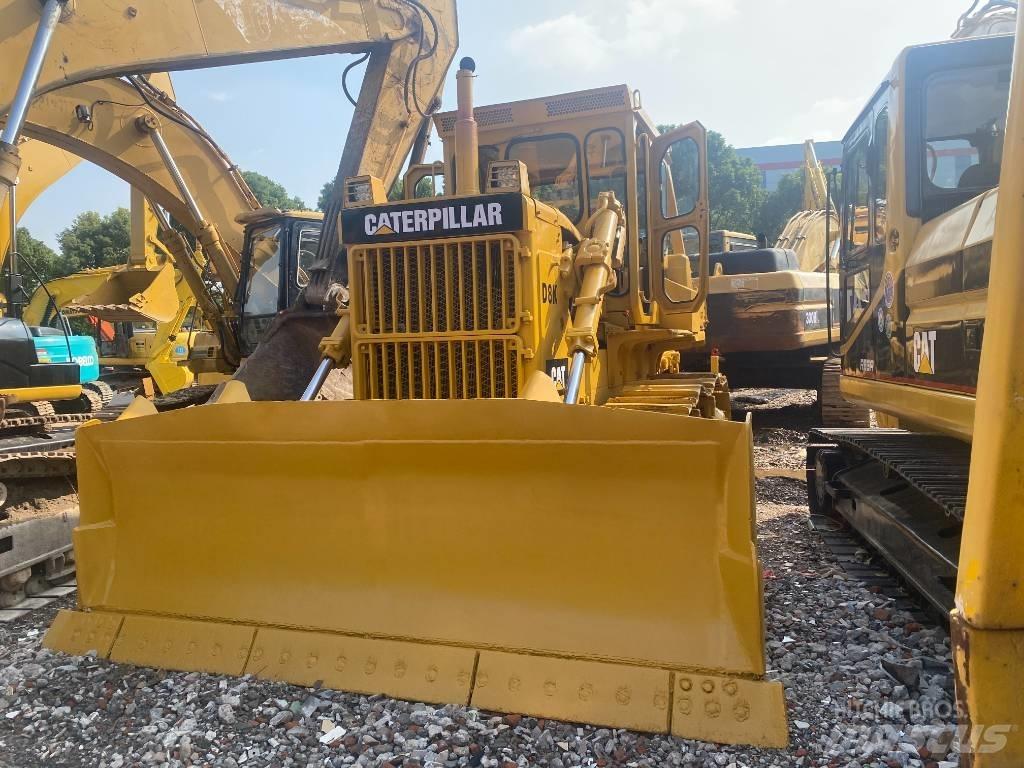 CAT D 8 K بلدوزرات مجنزرة