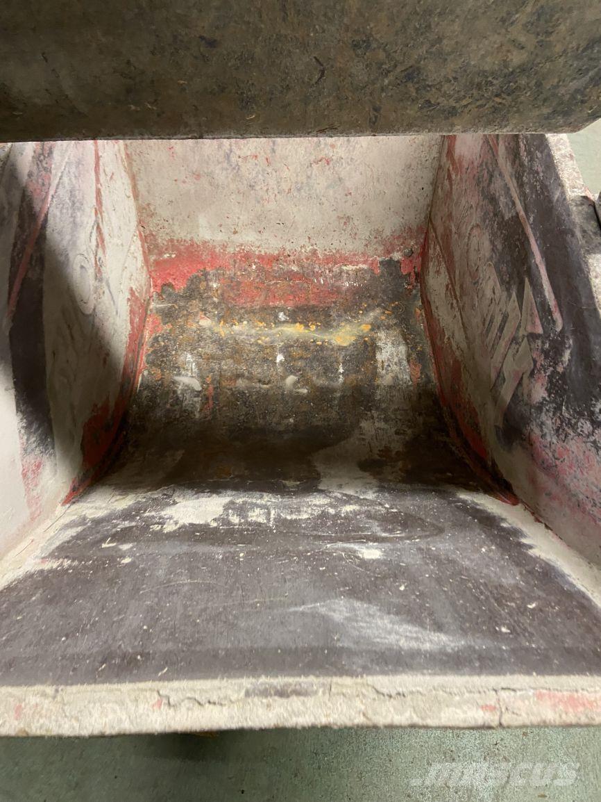 Hinowa HS1102 (4350) عربات نقل قلابة للمواقع