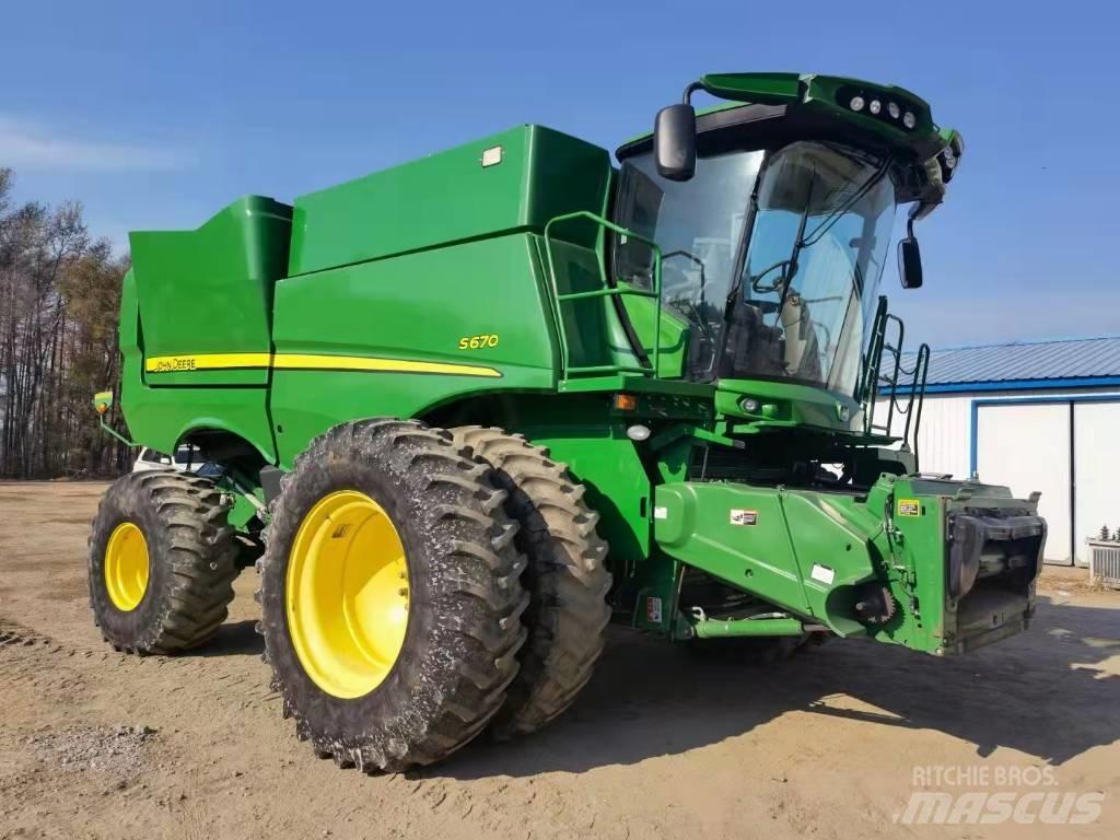 John Deere S670 حصادات