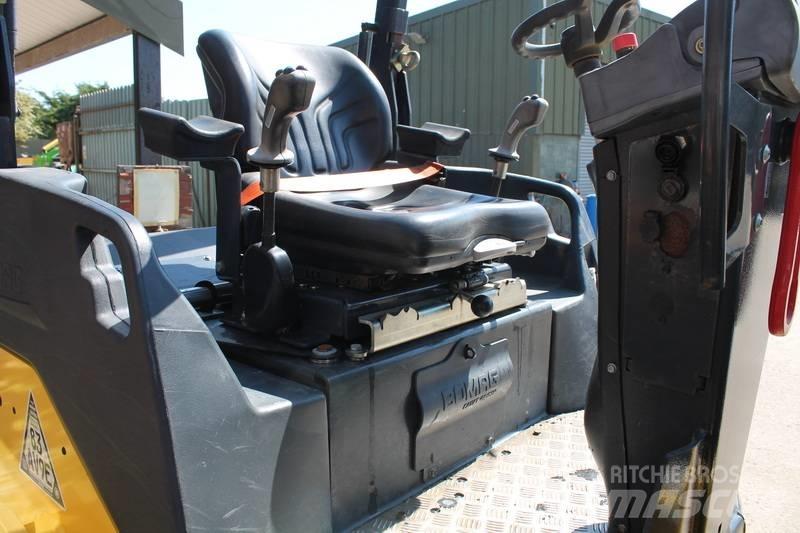 Bomag BW 135 AD-5 مداحل ثنائية الاسطوانة