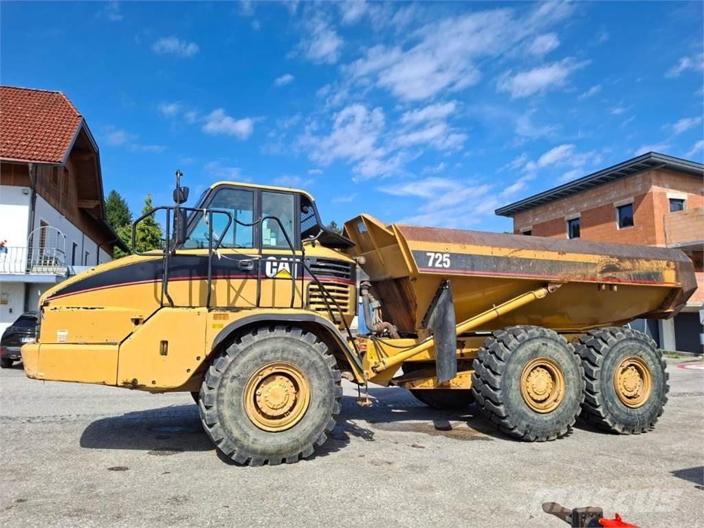 CAT 725 ساحبات مفصلية