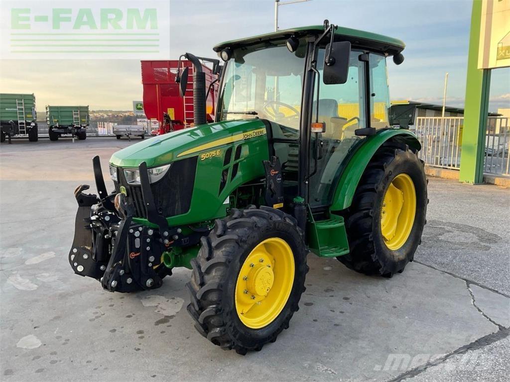 John Deere 5075E الجرارات