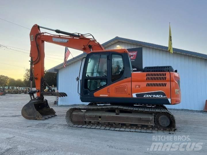 Doosan DX 140 LC حفارات زحافة