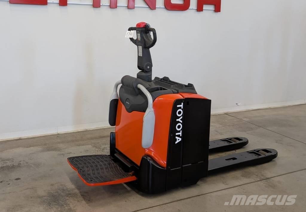 Toyota 10794 LPE200 شاحنات ذات رافعات شوكية - أخرى