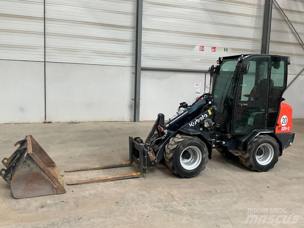 Kubota RT 220-2 لوادر بعجل