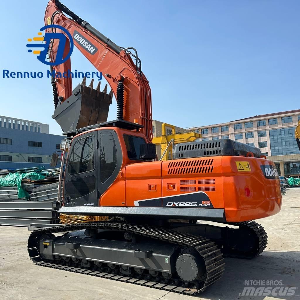 Doosan DX 225 LC-9C حفارات زحافة