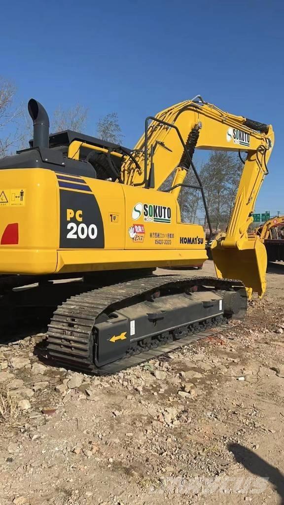 Komatsu pc200-8 حفارات زحافة