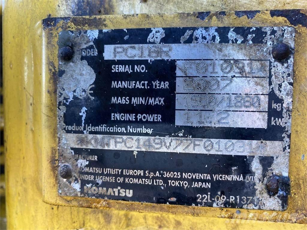 Komatsu PC16R حفارات بعجل