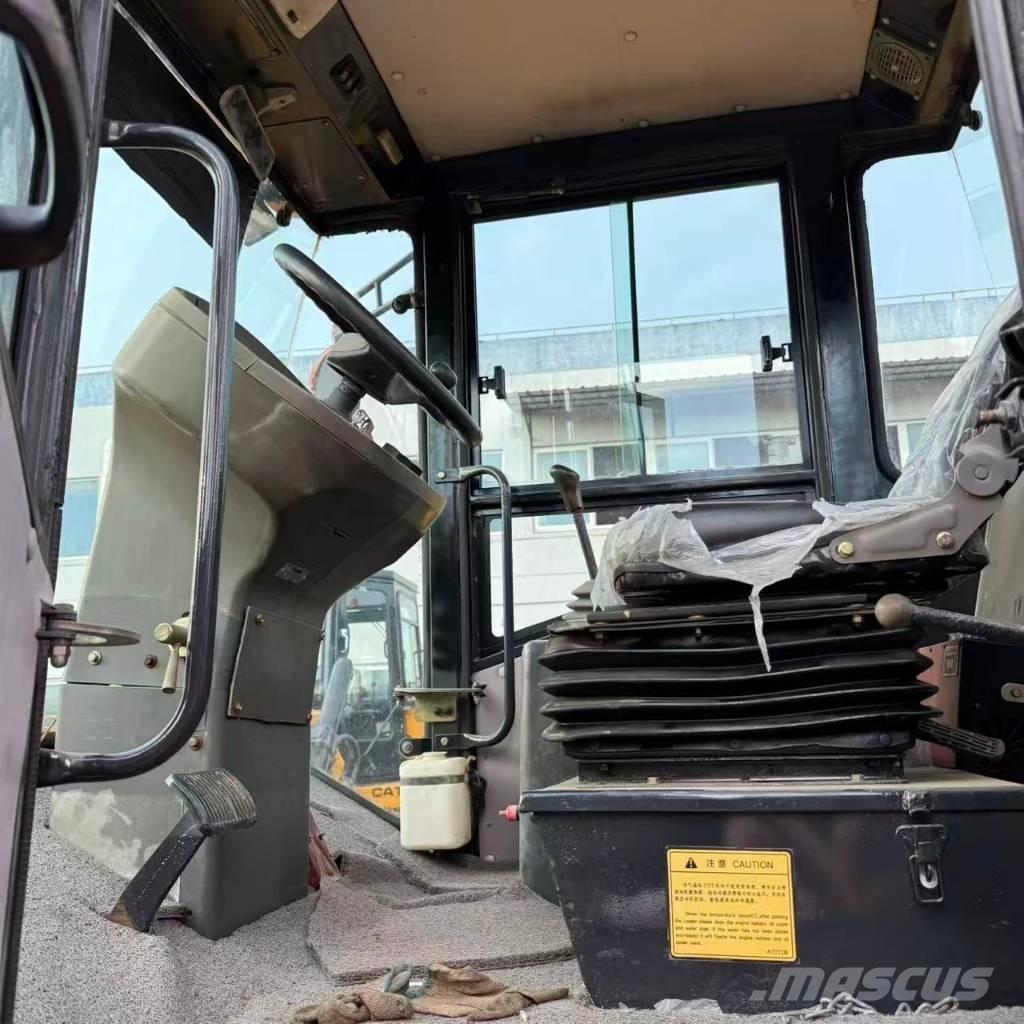 XCMG XS 143 مداحل أحادية الأسطوانة