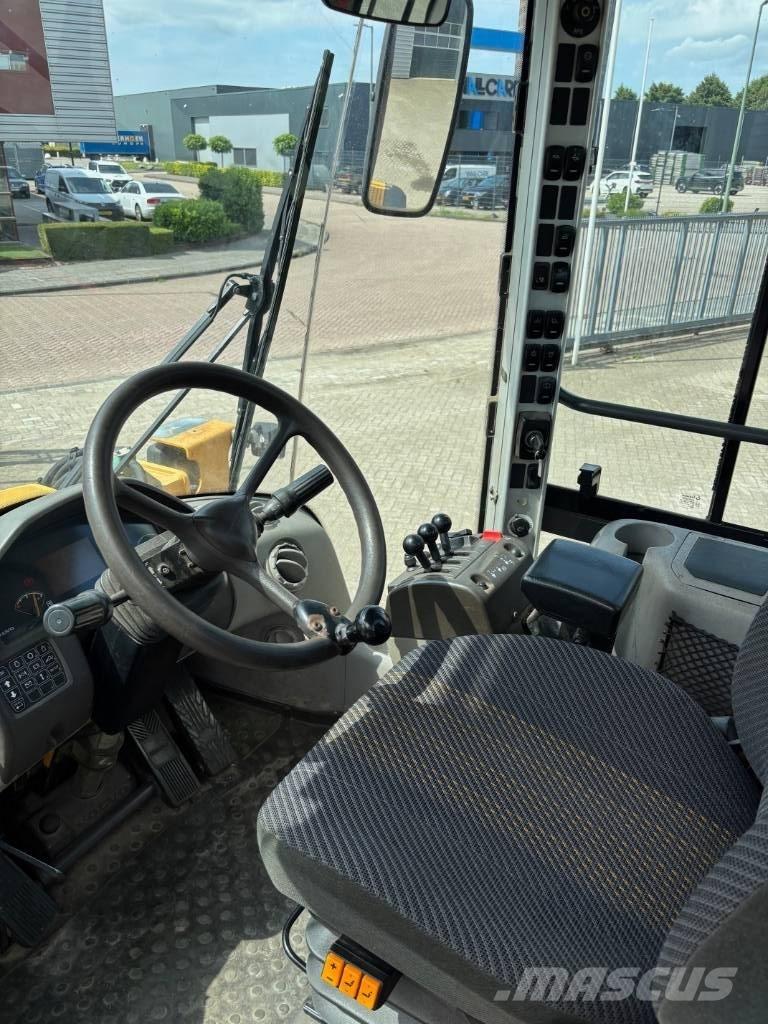 Volvo L 70 F لوادر بعجل