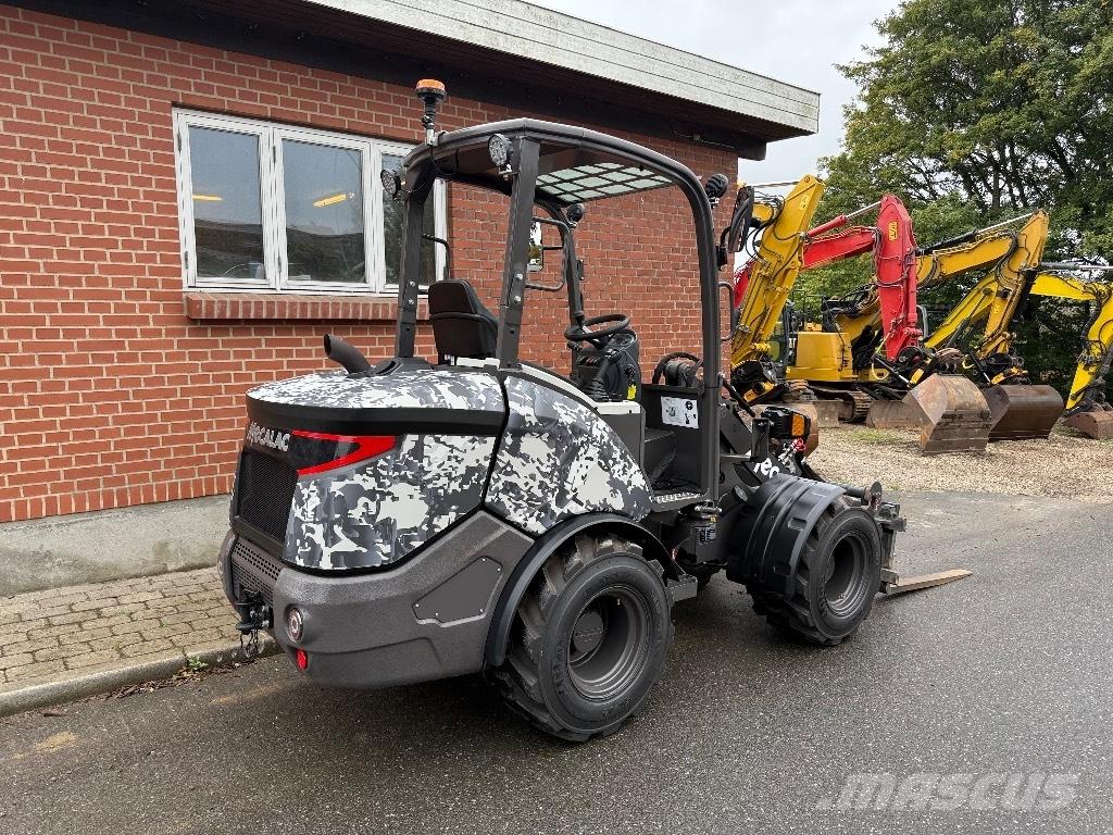 Mecalac MCL 6+ لوادر صغيرة