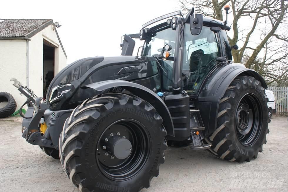 Valtra T 255 Versu الجرارات