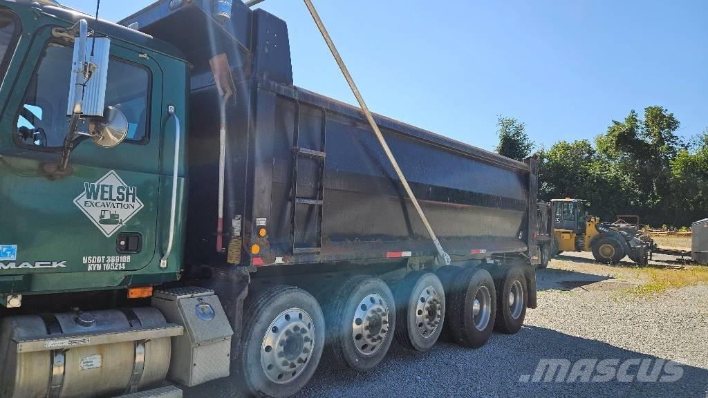 Mack CTP613 شاحنات قلابة