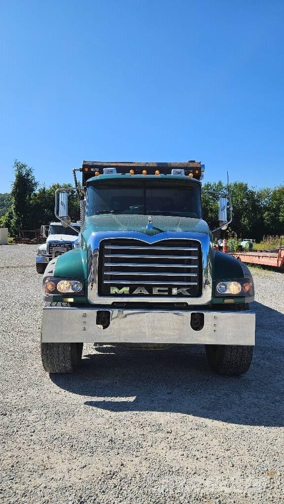 Mack CTP613 شاحنات قلابة
