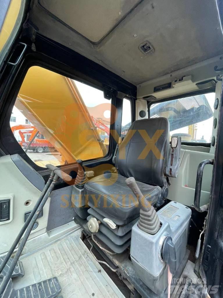 Hyundai Robex 220-7 حفارات زحافة