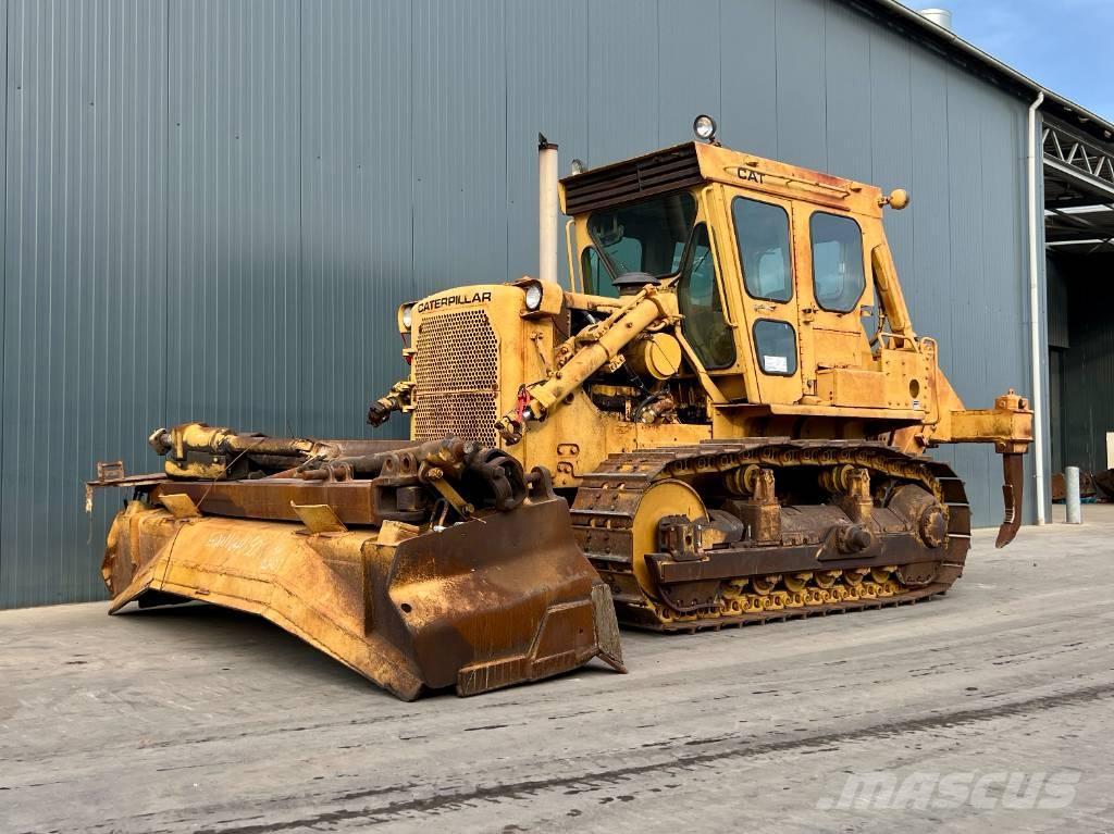 CAT D7G بلدوزرات مجنزرة