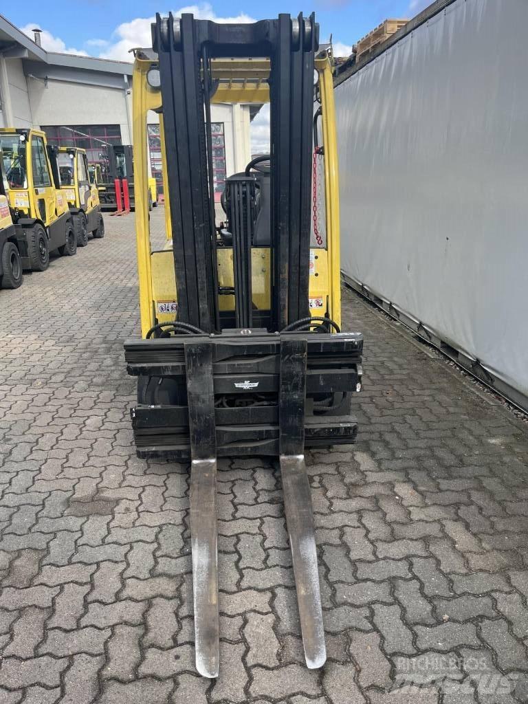Hyster J2.5XN شاحنات ذات رافعات شوكية تعمل بالكهرباء