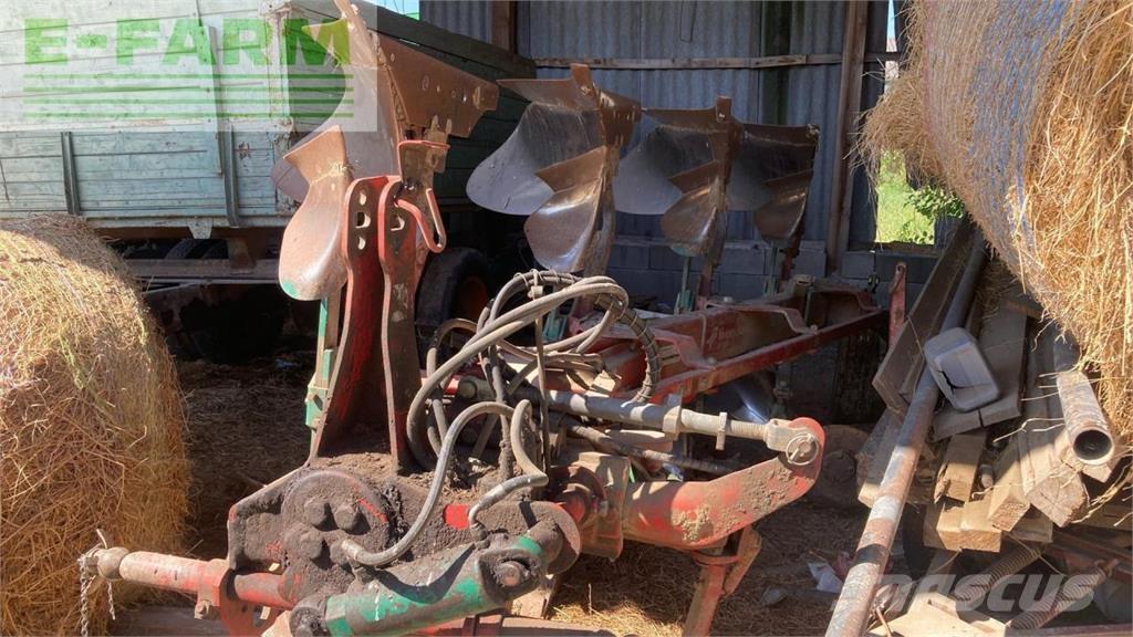 Kverneland LB 100 محاريث تقليدية