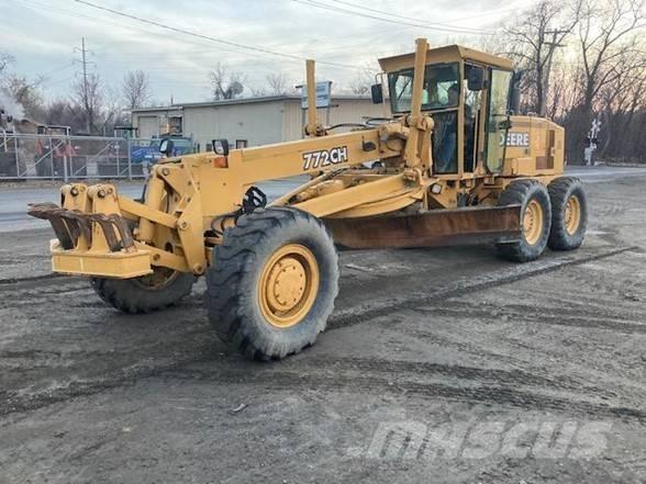 DEERE 772CH معدات تمهيد الطرق