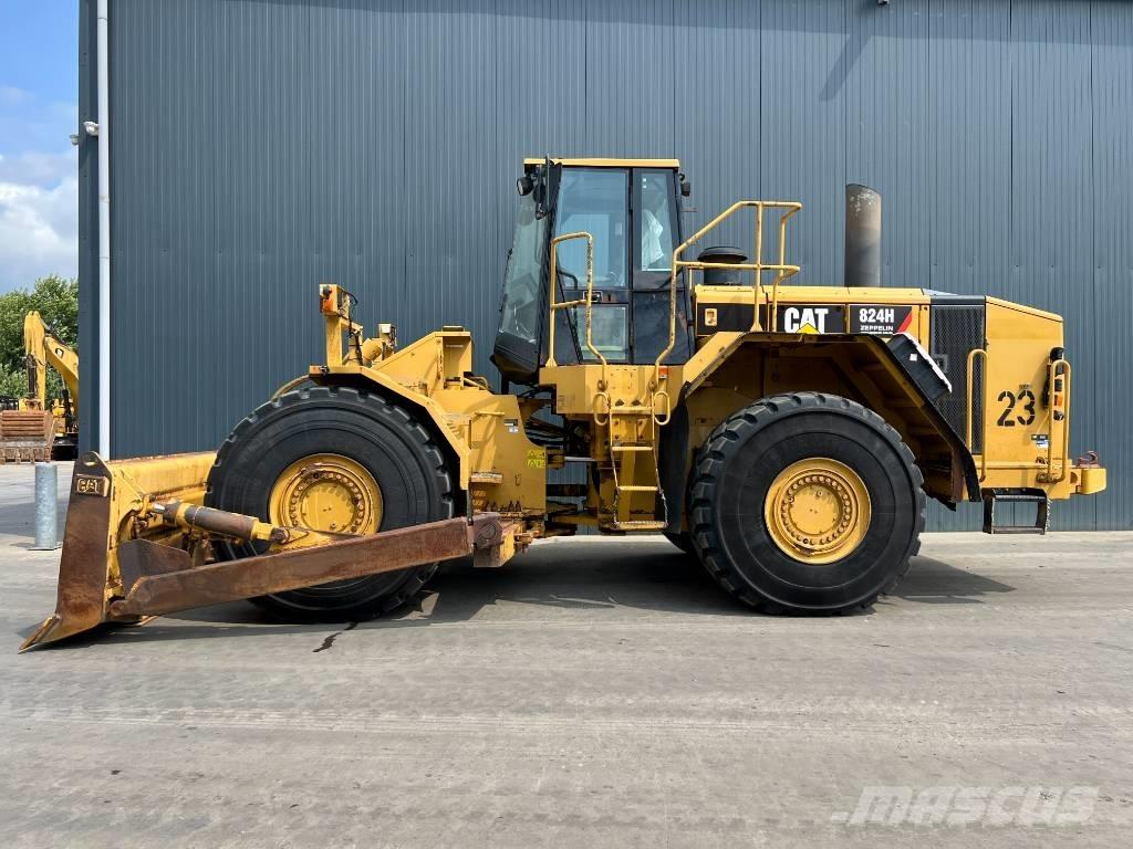 CAT 824 H بلدوزرات بعجلات