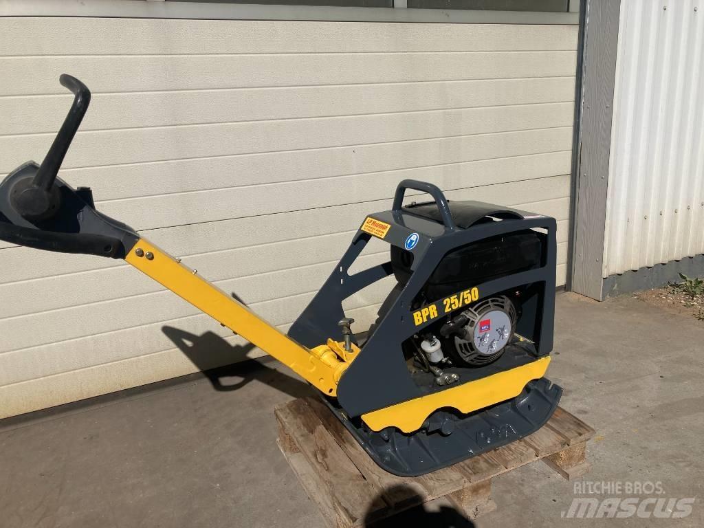 Bomag BPR 25/50 دكاكات أفقية