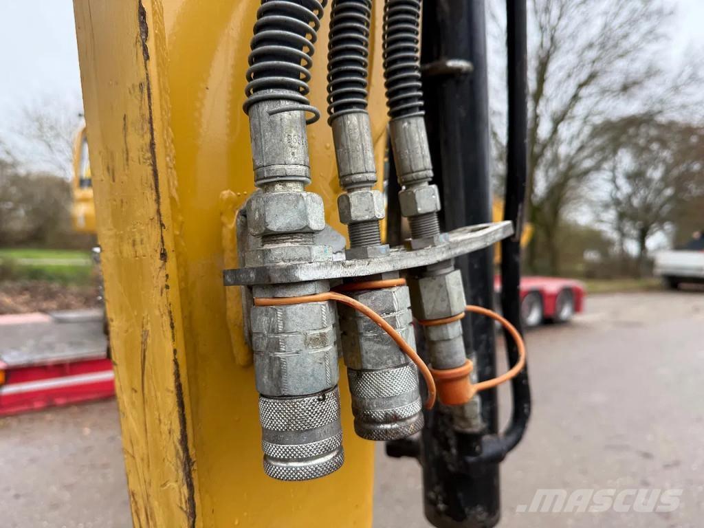 CAT 302.7D حفارات صغيرة أقل من 7 طن (حفارات صغيرة)