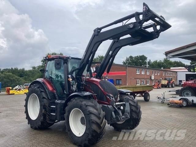 Valtra N155 Active الجرارات