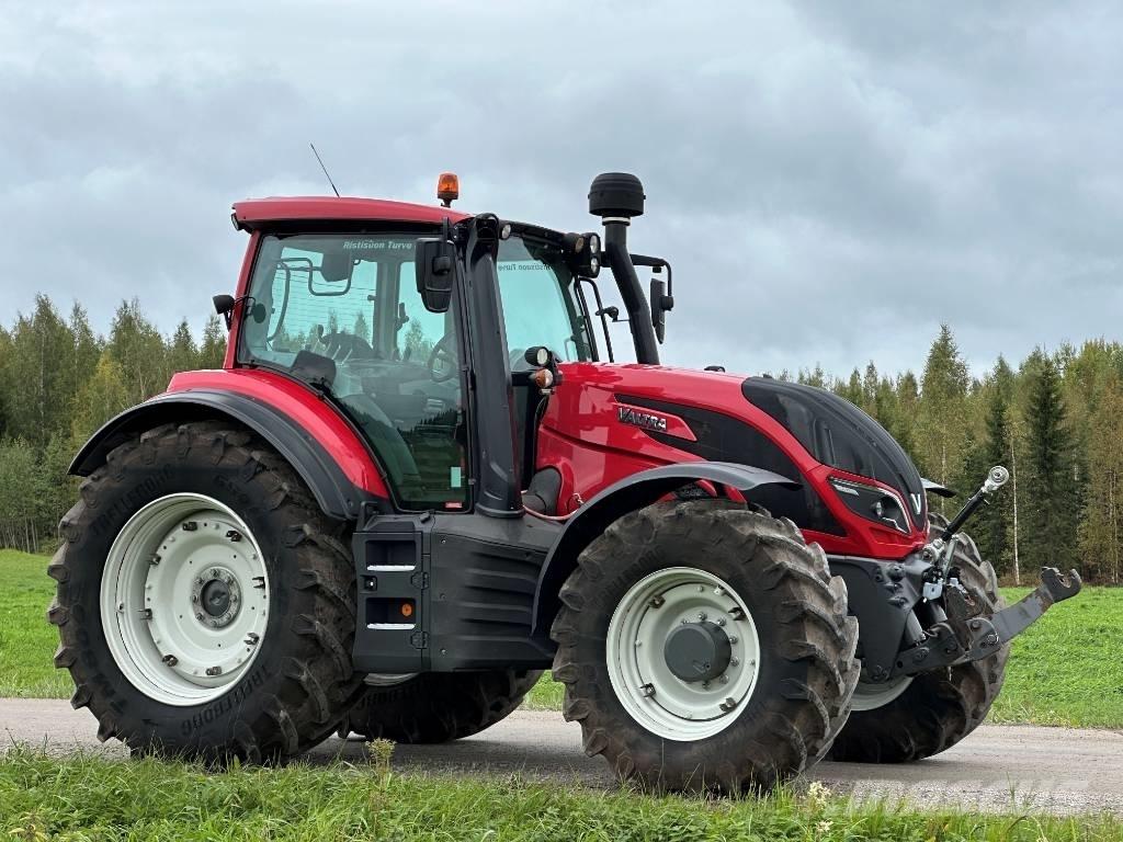 Valtra T 194 الجرارات