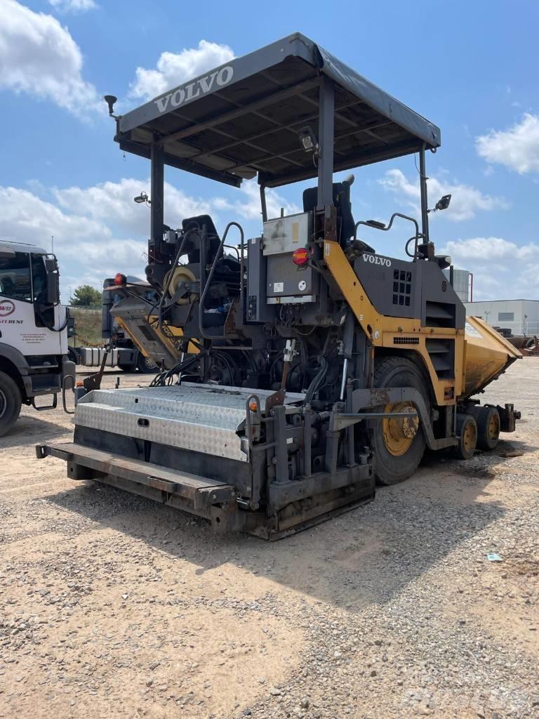 Volvo ABG 6870 معدات السفلتة