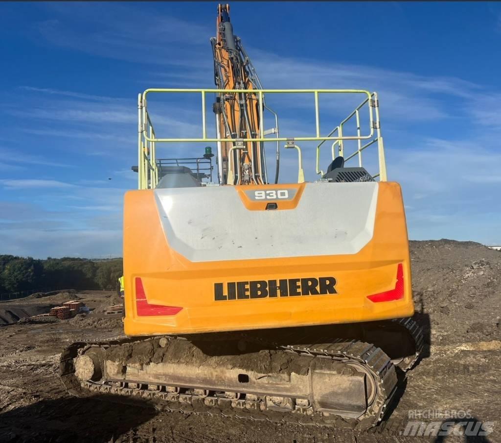 Liebherr R 930 LC حفارات زحافة