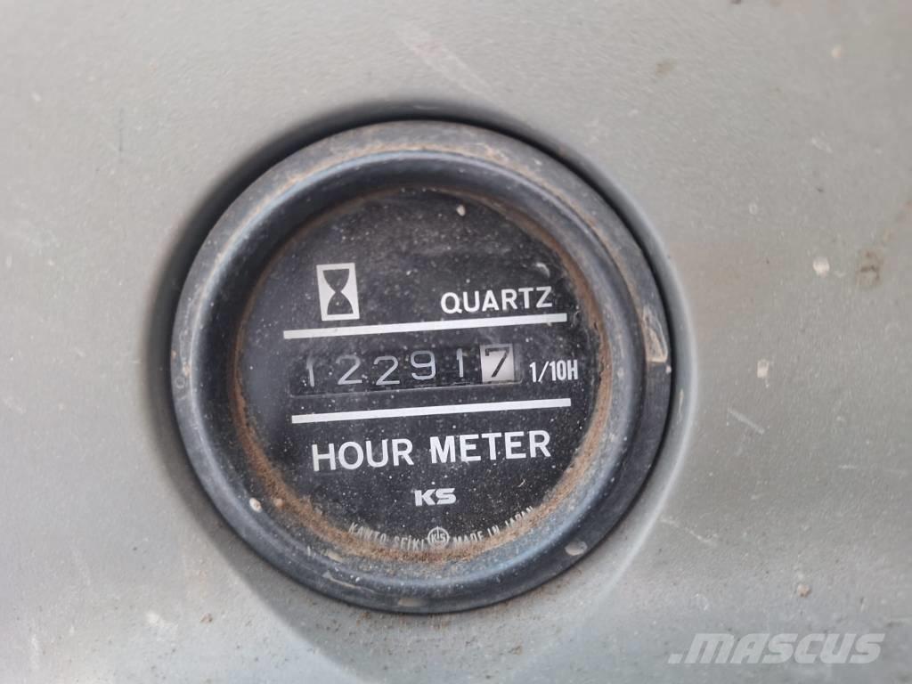 Kobelco SK135SRLC حفارات زحافة