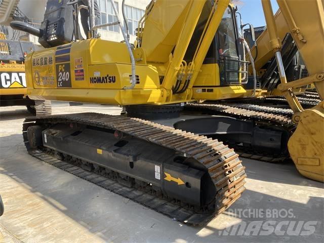 Komatsu PC 240 حفارات زحافة