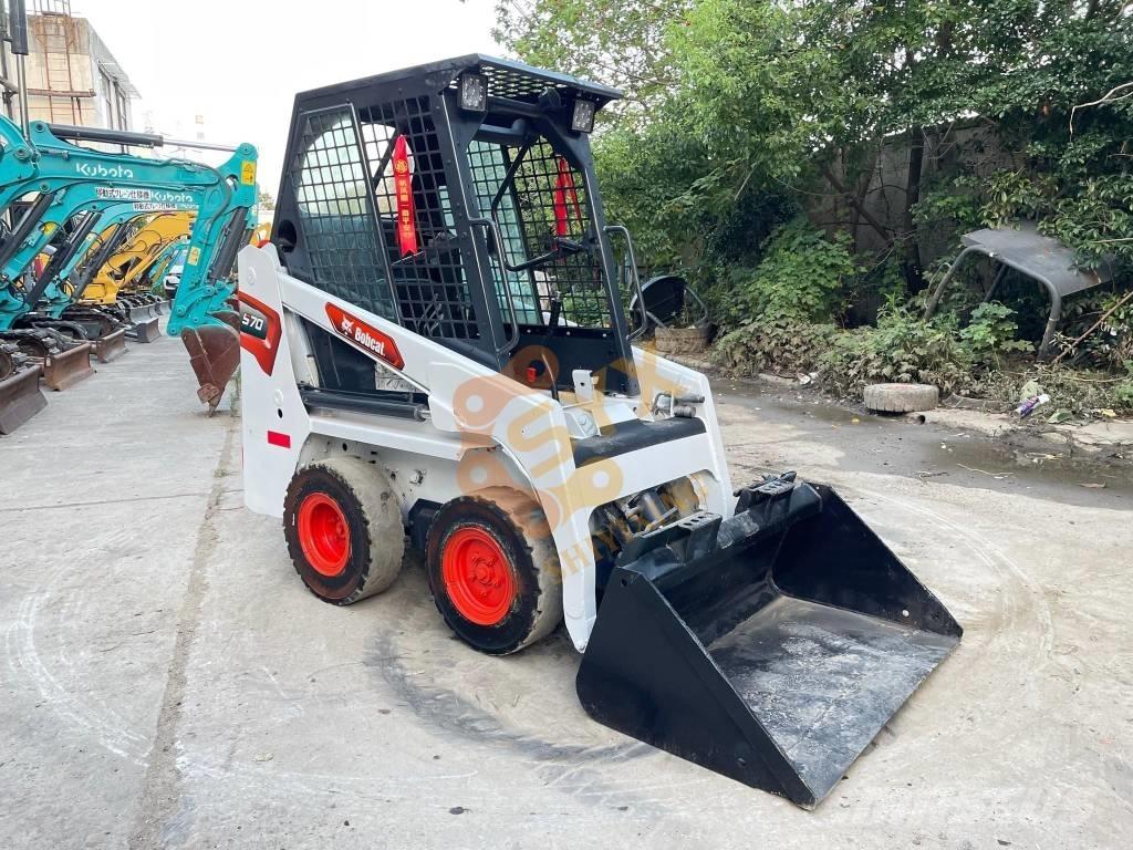 Bobcat S 70 لوادر انزلاقية التوجيه