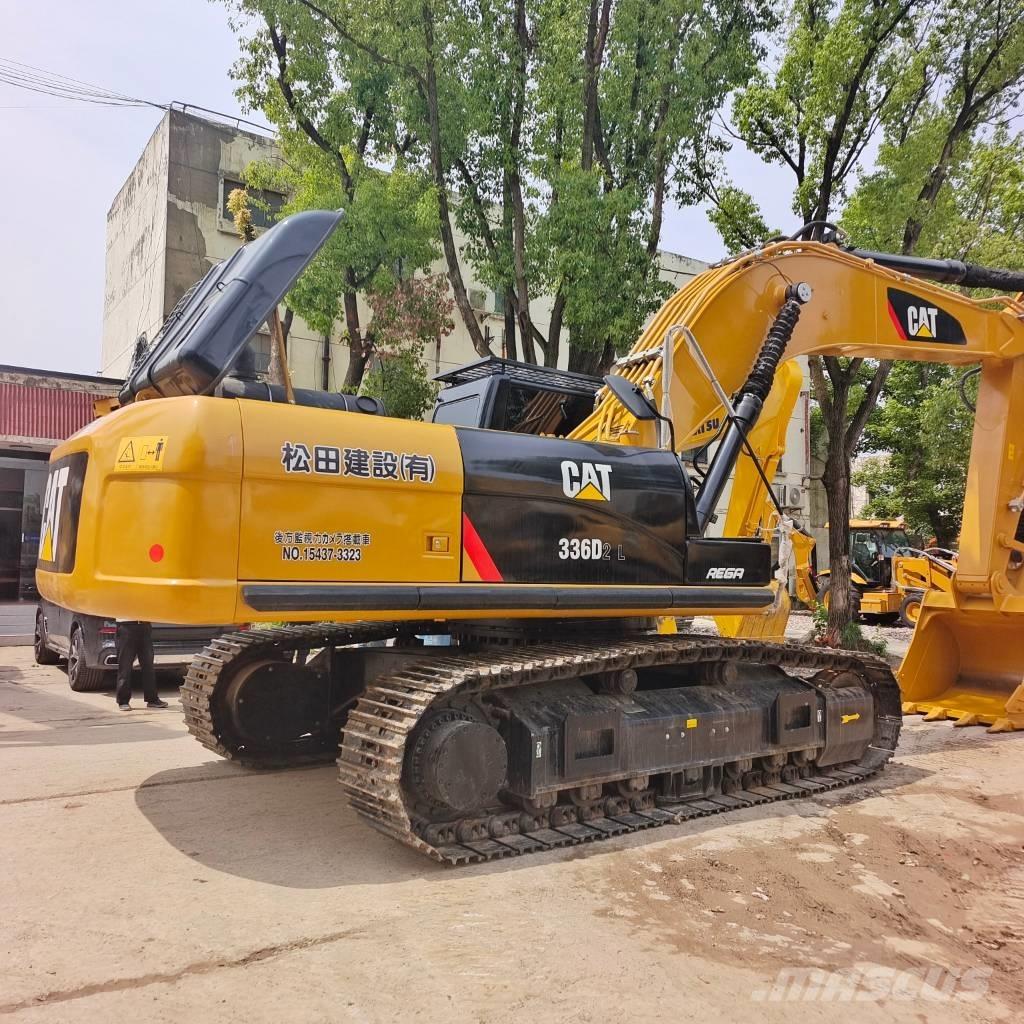 CAT 336 D حفارات زحافة