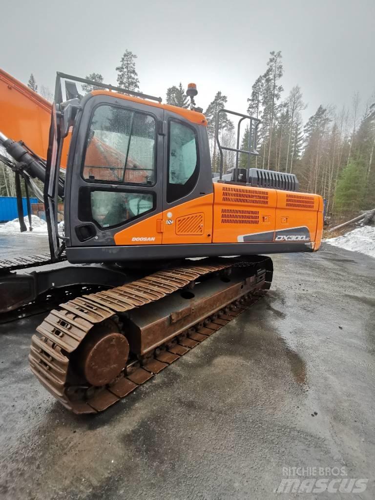 Doosan DX 300 LC-5 حفارات زحافة