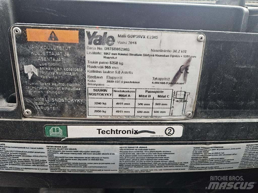 Yale GDP 35 VX شاحنات الديزل