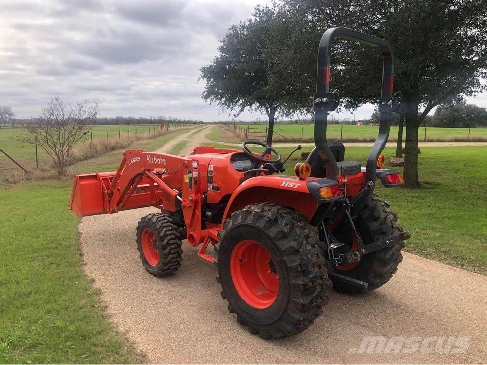 Kubota L 3301 HST الجرارات