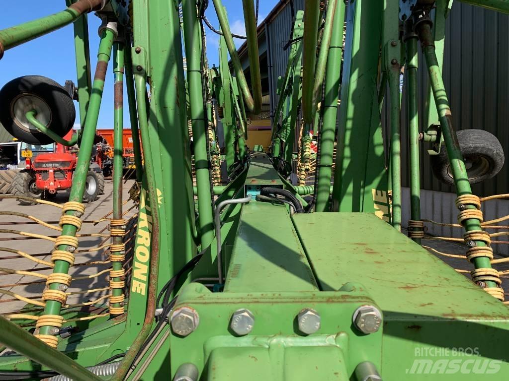 Krone Swadro 1400 مكابس وميبسات التبن