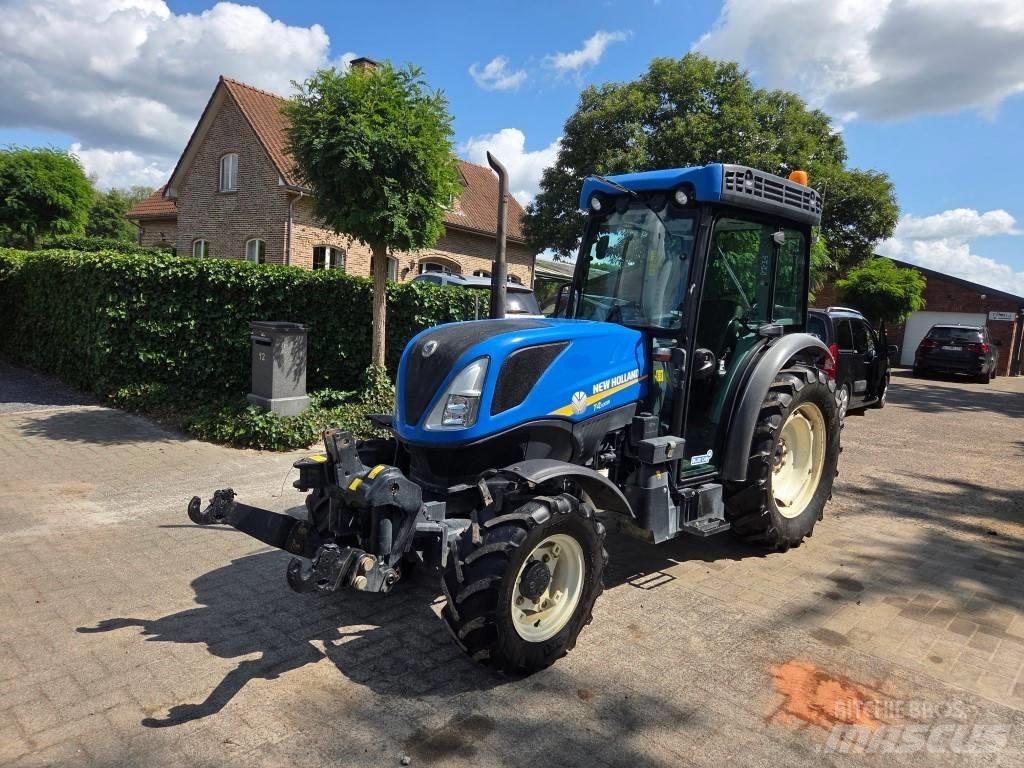New Holland T 4.100N الجرارات