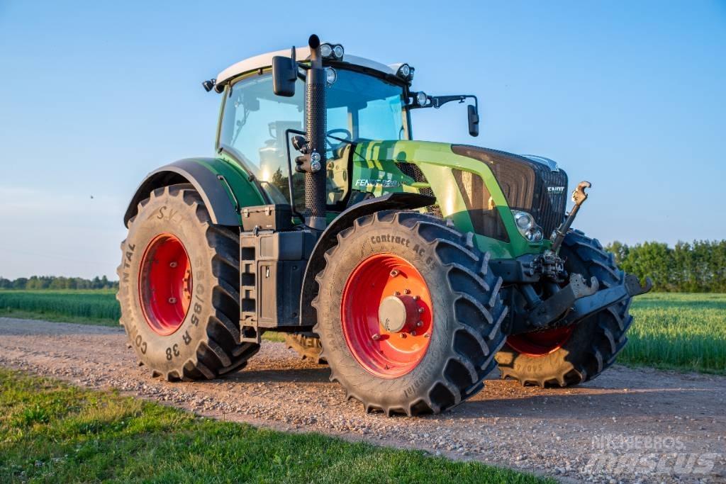 Fendt 828 Profi Plus الجرارات
