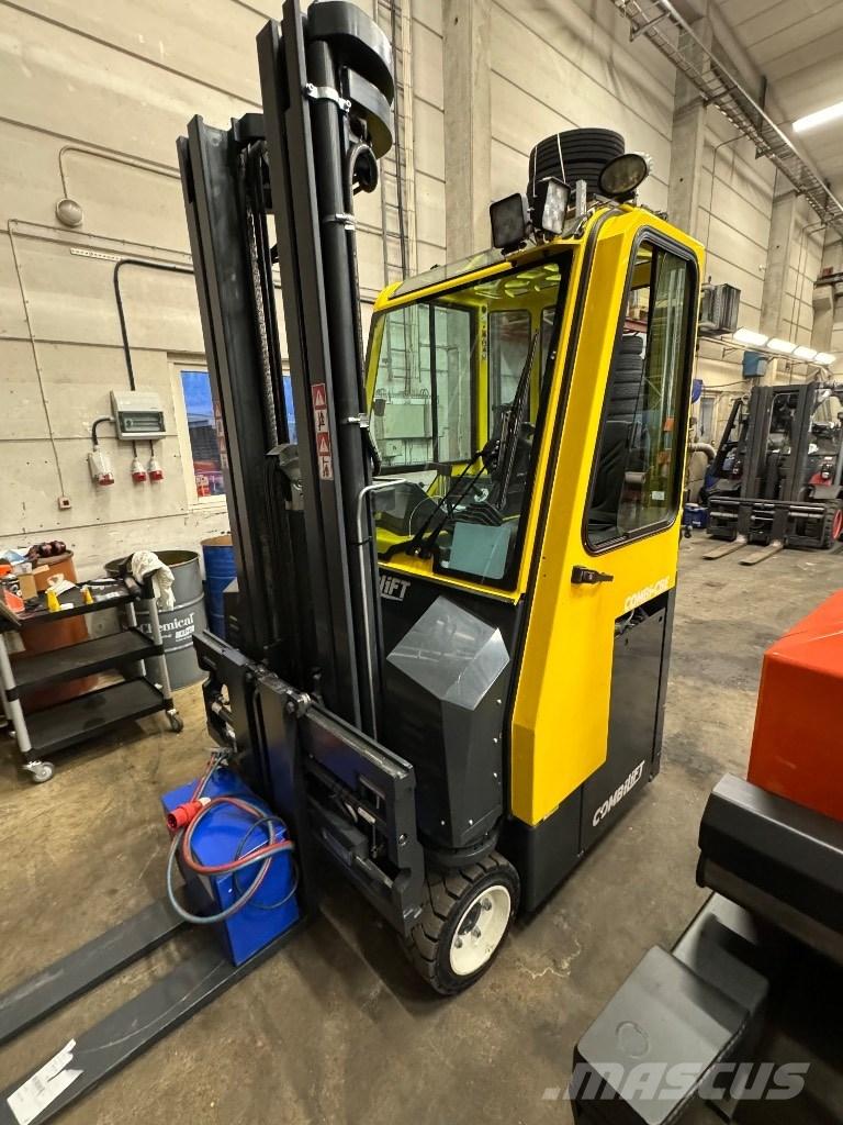 Combilift CBE3000 شاحنة المناولة رباعية الاتجاهات