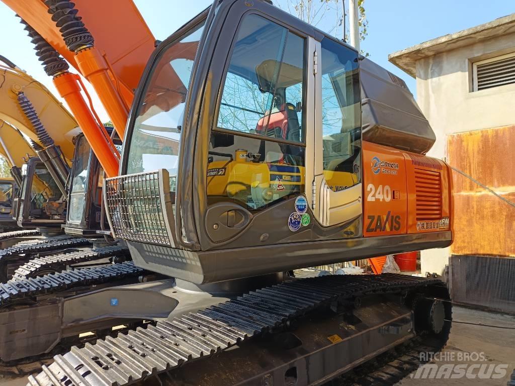 Hitachi ZX 240 حفارات زحافة